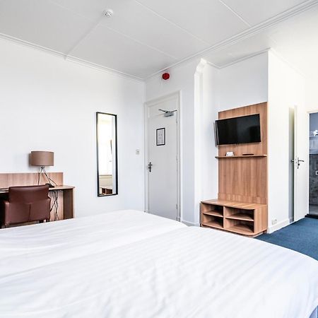Hotel Hulst Bagian luar foto