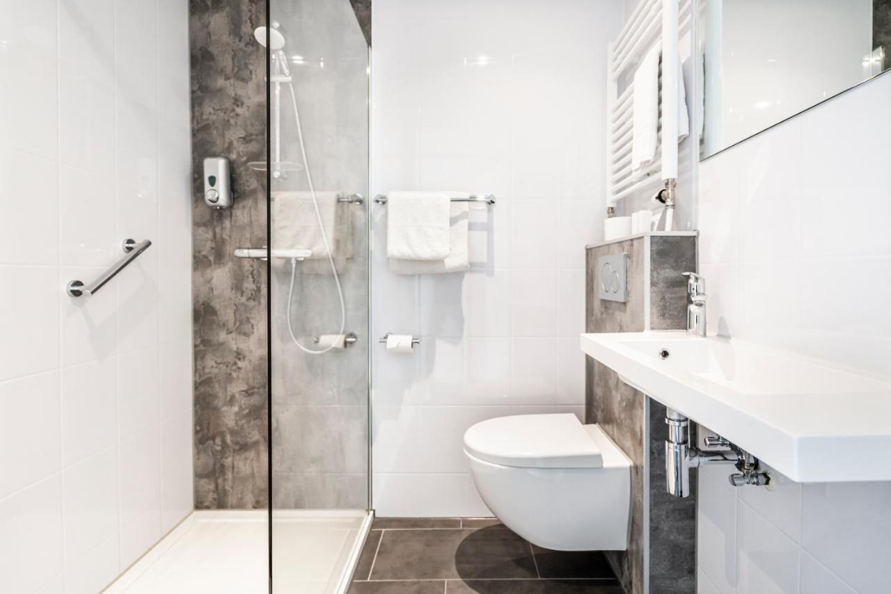 Hotel Hulst Bagian luar foto