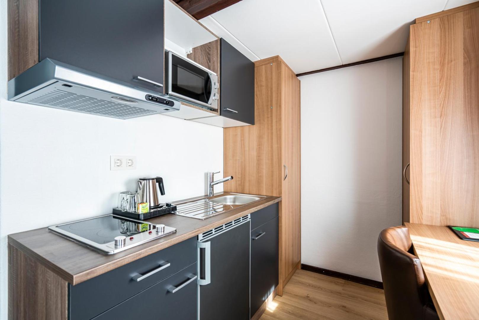 Hotel Hulst Bagian luar foto