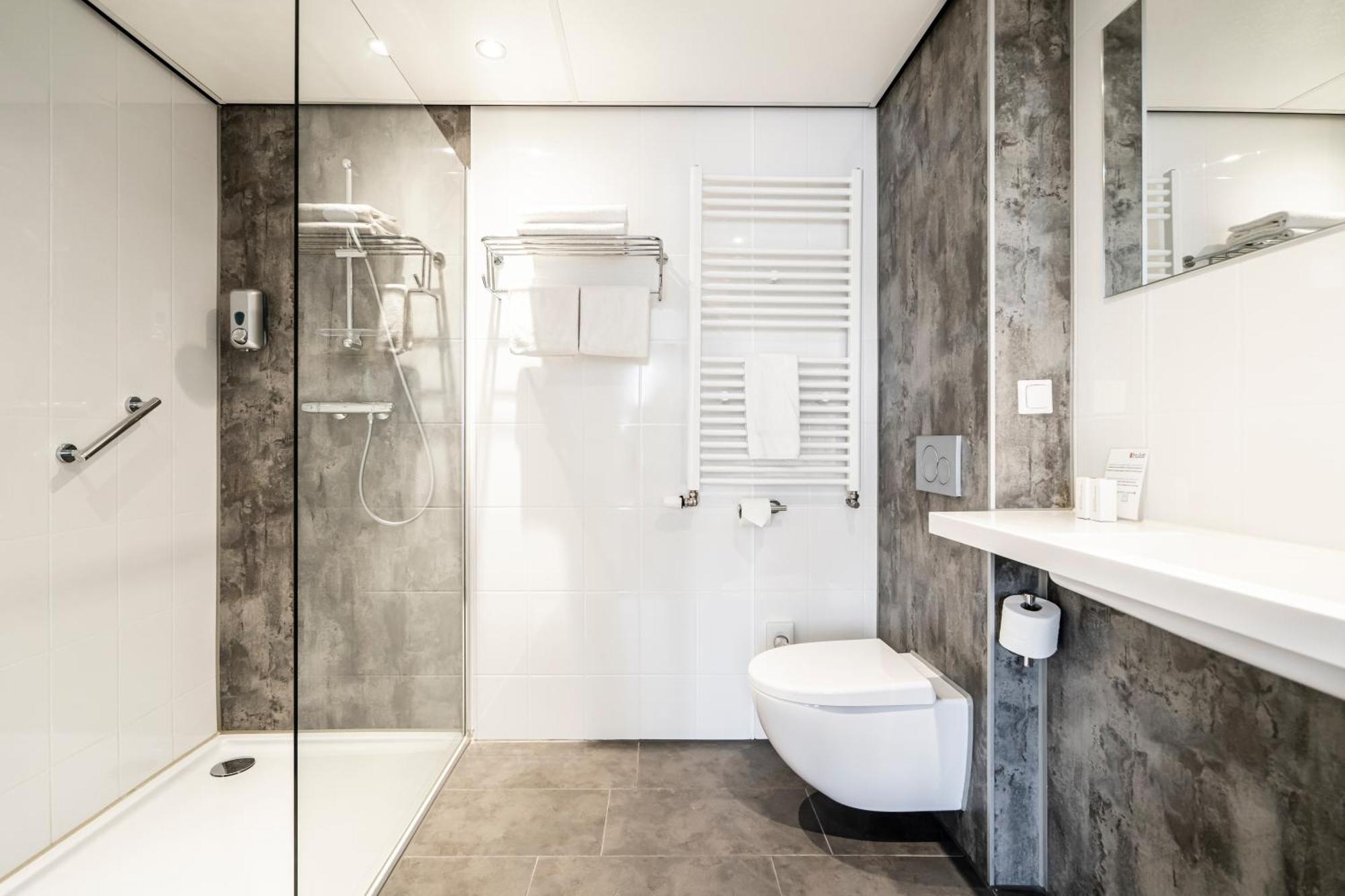 Hotel Hulst Bagian luar foto
