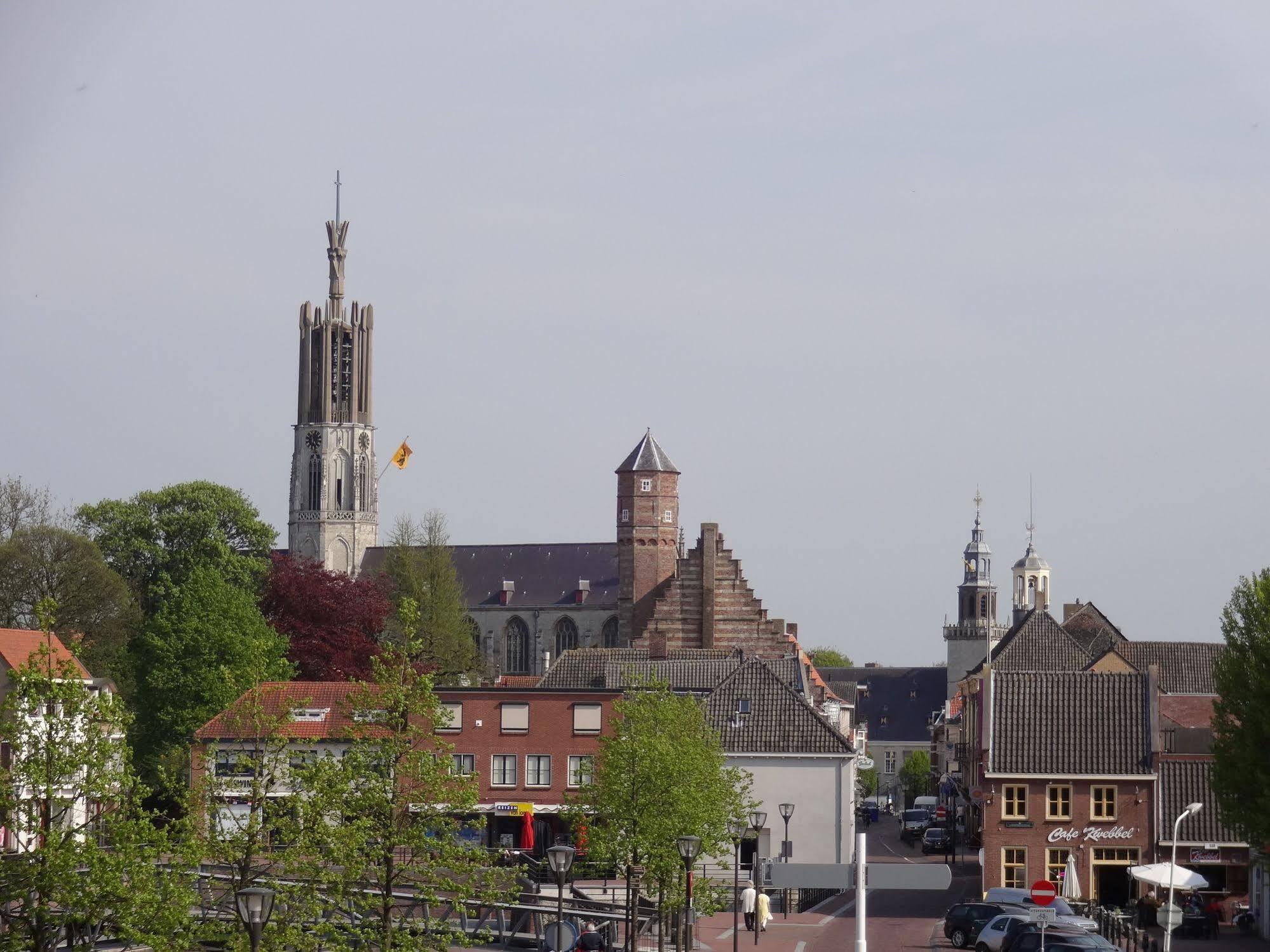Hotel Hulst Bagian luar foto